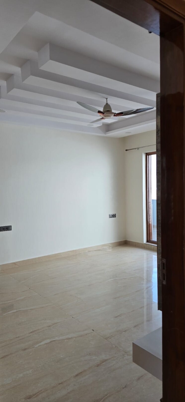Room, faridabad central 4 Bedroom 360 Sq.Yd. Builder Floor In Faridabad Central Faridabad 9741419