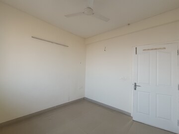 Room in 2.5 BHK Apartment at BPTP Park Prime, Sector 66 – for Rent