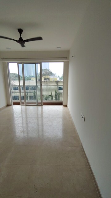 Room in 1 BHK Apartment at Indiabulls One Indiabulls, Pokhran Road No Two – for Rent