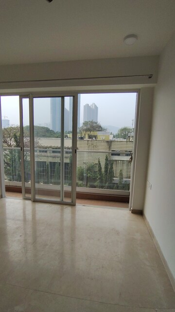 Room in 1 BHK Apartment at Indiabulls One Indiabulls, Pokhran Road No Two – for Rent