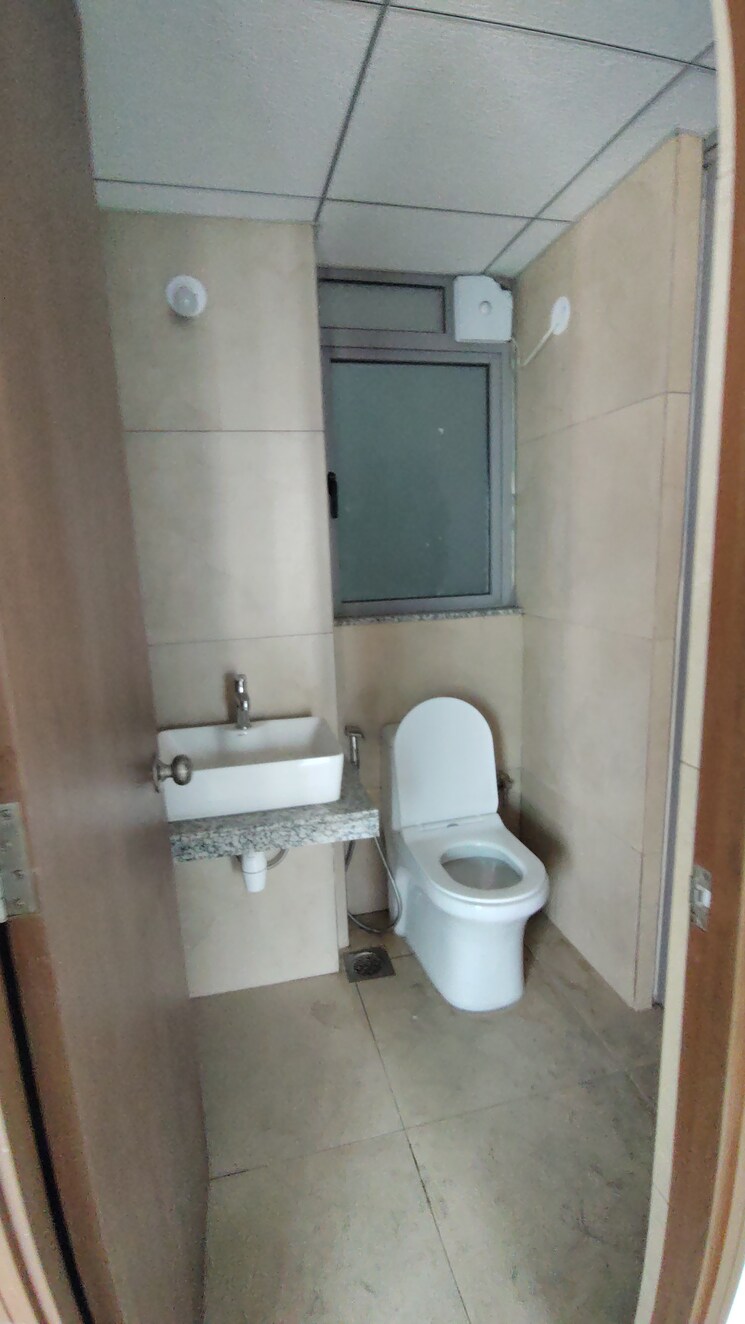 Bathroom, kalpataru-immensa-d 1 Bedroom 450 Sq.Ft. Apartment In Kolshet Road Thane 9741439
