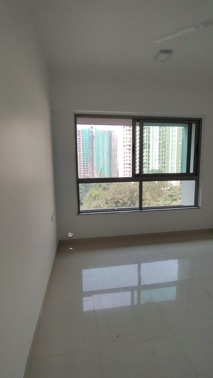 Room, kalpataru-immensa 1 Bedroom 450 Sq.Ft. Apartment In Kolshet Road Thane 9741488