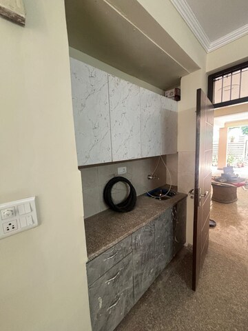 Bathroom in 1 BHK Builder Floor at Sector 47 – for Rent