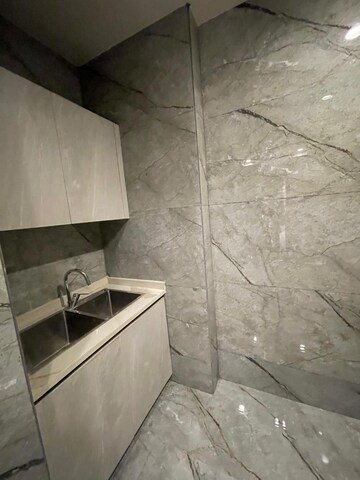 Bathroom in 4 BHK Apartment at Safdarjung Enclave – for Rent