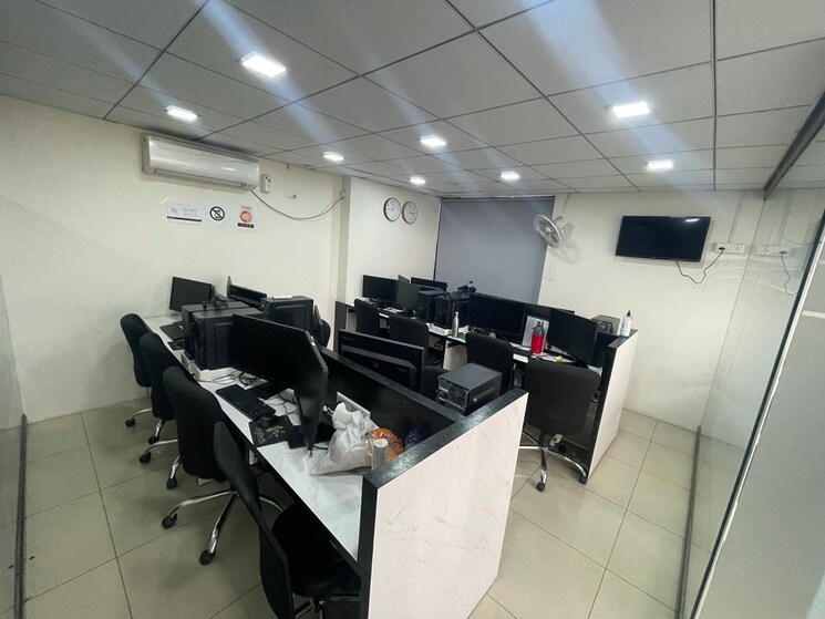 Cover Image, goyal-palladium Commercial Office Space 873 Sq.Ft. In Makarba Ahmedabad 9741552