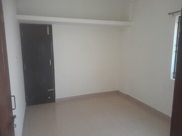 Room in 2 BHK Builder Floor at Nri Layout – for Rent