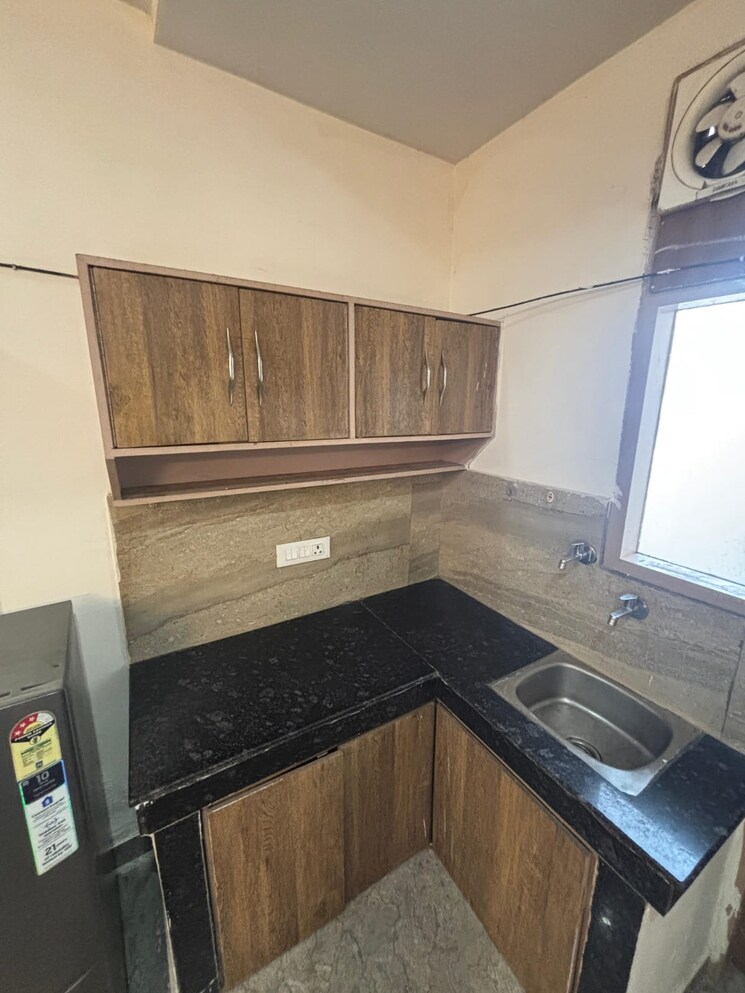 Kitchen, dlf-city-phase-iii 1 RK 420 Sq.Ft. Builder Floor In Sector 24 Gurgaon 9741674