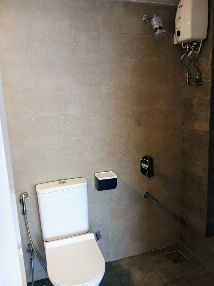 Bathroom, nine-dimensions-shanta-durga 3 Bedroom 902 Sq.Ft. Apartment In Mahim Mumbai 9741663