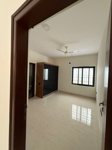 Room in 3 BHK Builder Floor at Indiranagar – for Rent