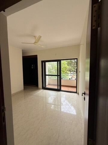 Room in 3 BHK Builder Floor at Indiranagar – for Rent
