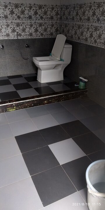 Bathroom in  Pg at Vineet Khand – for Rent