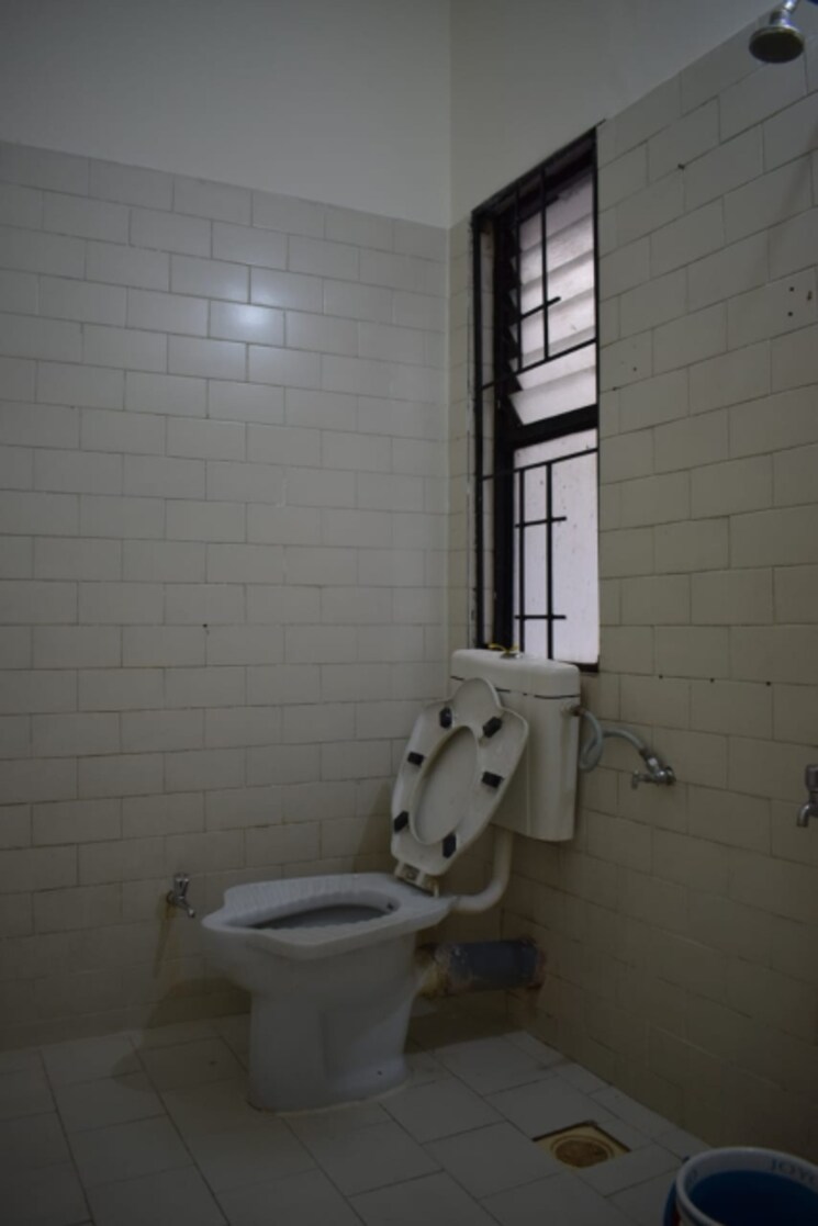 Bathroom, aundh 2 Bedroom 1050 Sq.Ft. Apartment In Aundh Pune 9741887