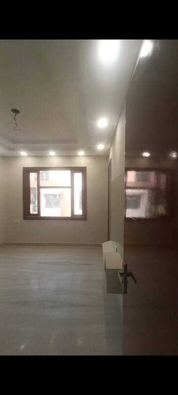 3 BHK Builder Floor For Sale in Rohini Sector 24