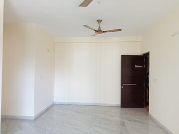 3 BHK Apartment For Rent in Lodha Luxuria Priva, Majiwada