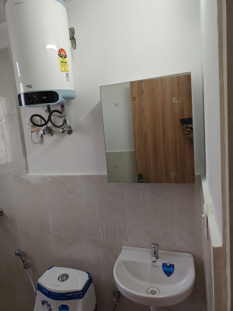 Bathroom, pyramid-altia 3 Bedroom 742 Sq.Ft. Apartment In Sector 70 Gurgaon 9742352