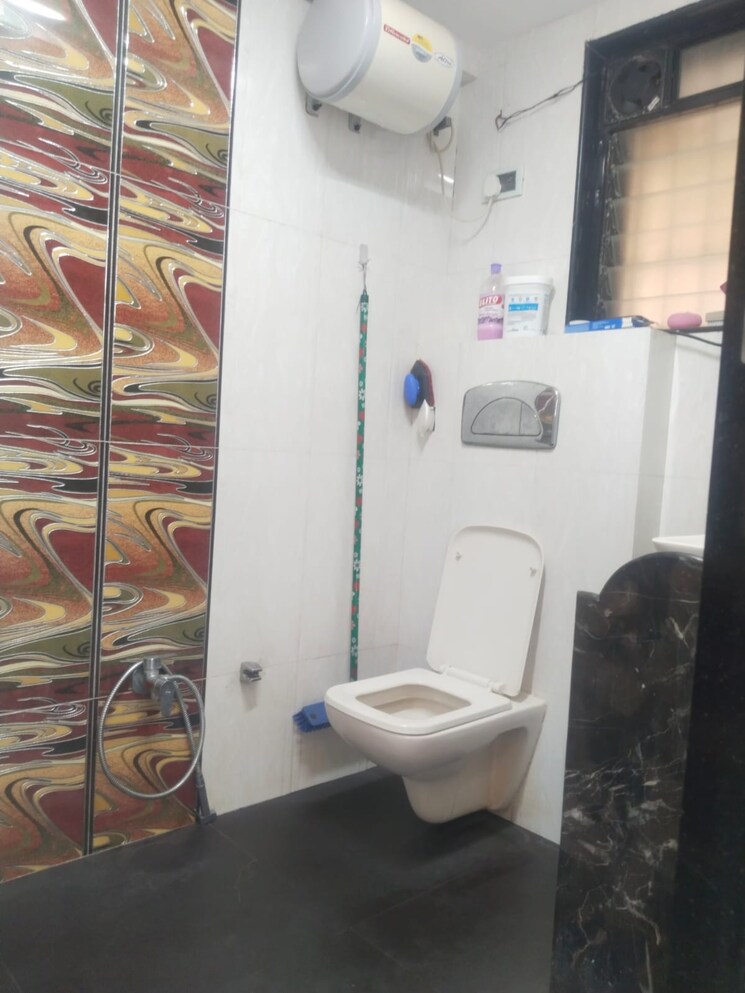 Bathroom, gajra-bhoomi-tower 3 Bedroom 1500 Sq.Ft. Apartment In Kharghar Navi Mumbai 9742353