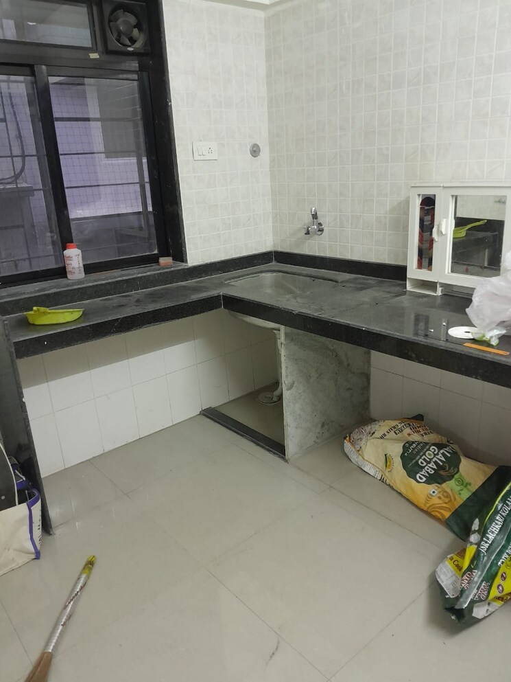 Kitchen, tulsi-building 2 Bedroom 590 Sq.Ft. Apartment In Borivali East Mumbai 9742391
