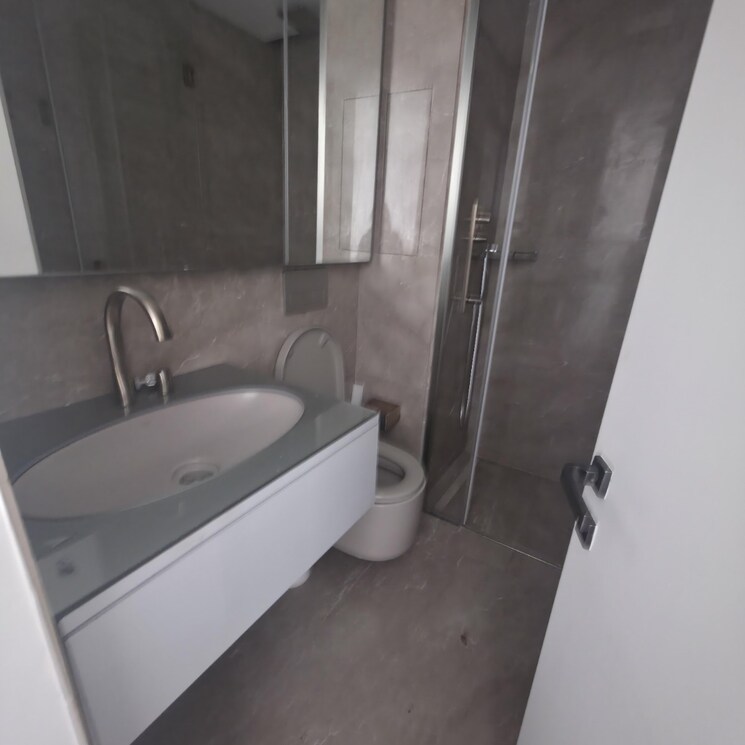 Bathroom, lodha-world-crest 3 Bedroom 1480 Sq.Ft. Apartment In Empire Mill Mumbai 9742406