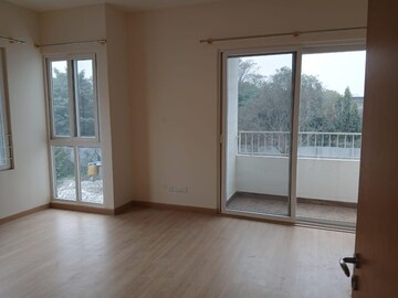 Room in 4 BHK Villa at Assetz Earth And Essence, International Airport Road – for Rent