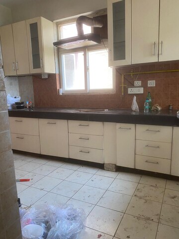 Kitchen in 4 BHK Apartment at Orchid Petals, Sector 49 – for Rent
