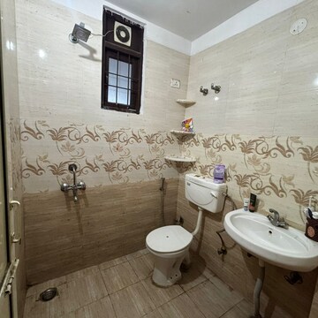 Bathroom in 1 BHK Apartment at Neb Sarai – for Rent