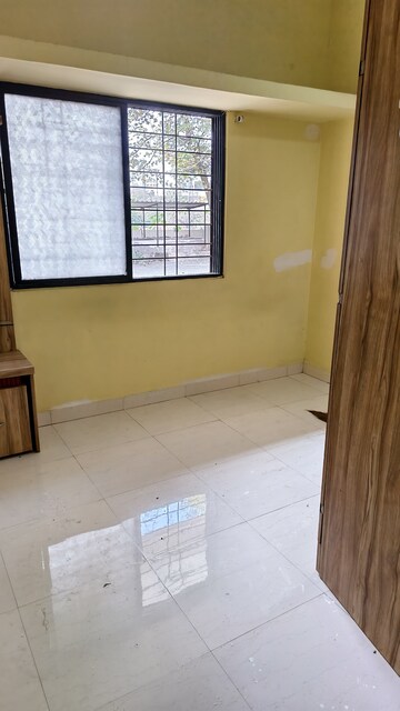 Bedroom in 2 BHK Apartment at Tingre Nagar – for Rent