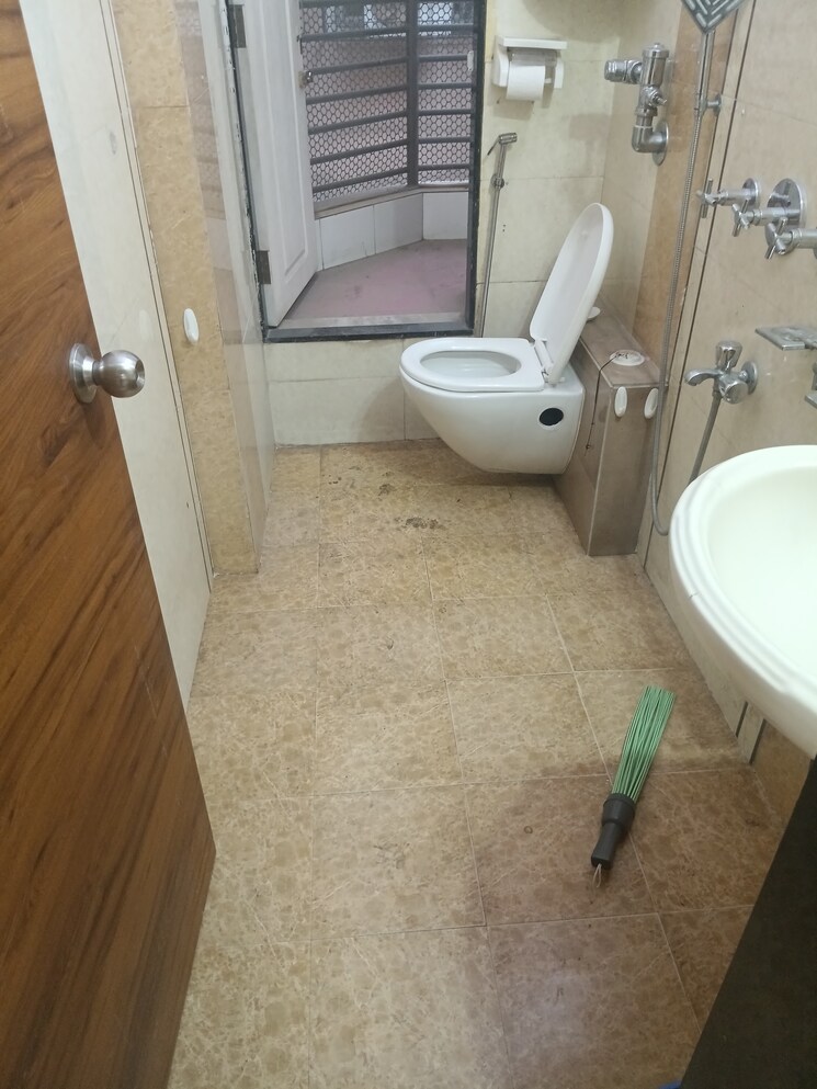 Bathroom, neelkanth-palms 2 Bedroom 653 Sq.Ft. Apartment In Kapur Bawdi Thane 9742620