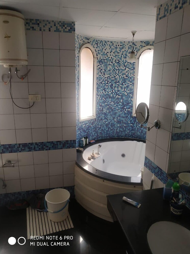 Bathroom, omaxe-the-nile 4 Bedroom 2560 Sq.Ft. Apartment In Sector 49 Gurgaon 9742630