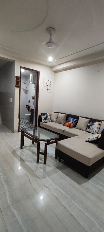 Master Bedroom in 3 BHK Builder Floor at Bharat Residency Gurgaon, Sector 15 – for Rent