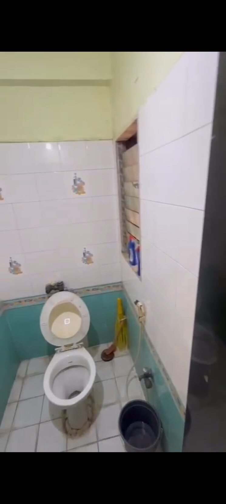 Bathroom, vakola 1 Bedroom 500 Sq.Ft. Apartment In Vakola Mumbai 9742659