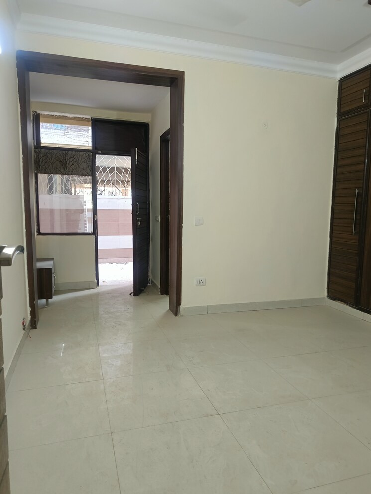 Cover Image, unitech-south-city-ii 3 Bedroom 1300 Sq.Ft. Builder Floor In Sector 50 Gurgaon 9742675