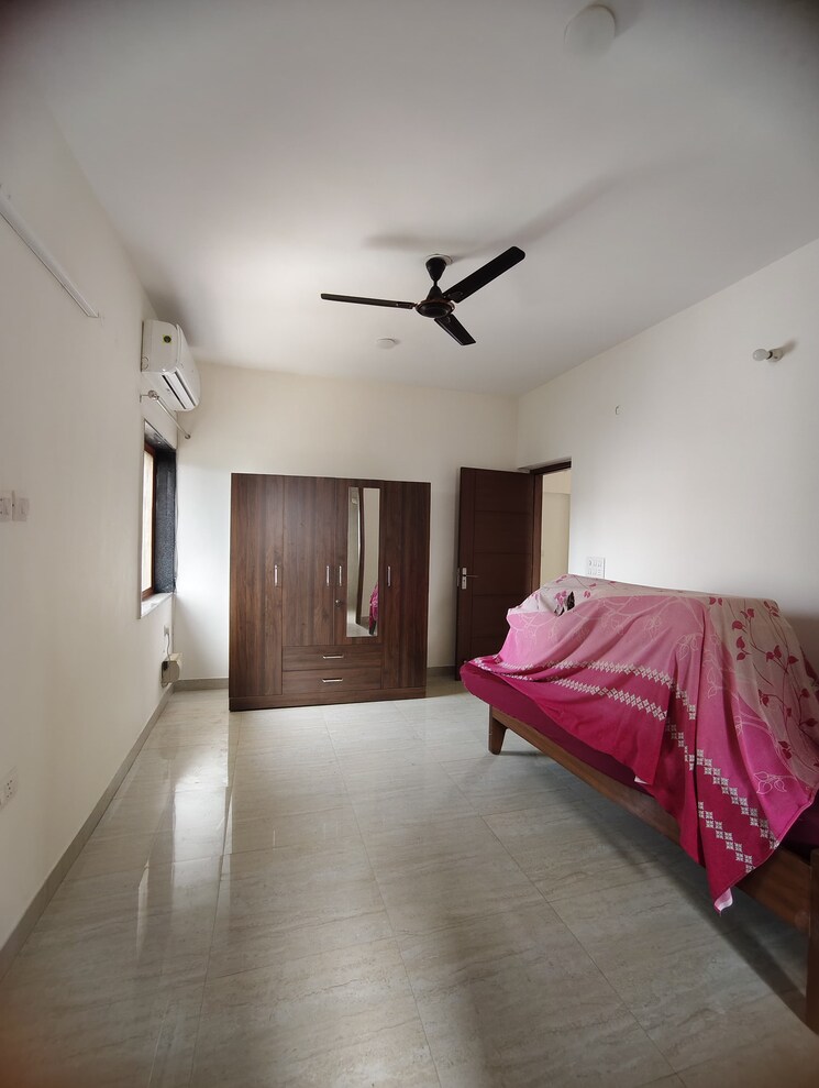 Bedroom, vasant kunj 2 Bedroom 1100 Sq.Ft. Apartment In Vasant Kunj Delhi 9742741