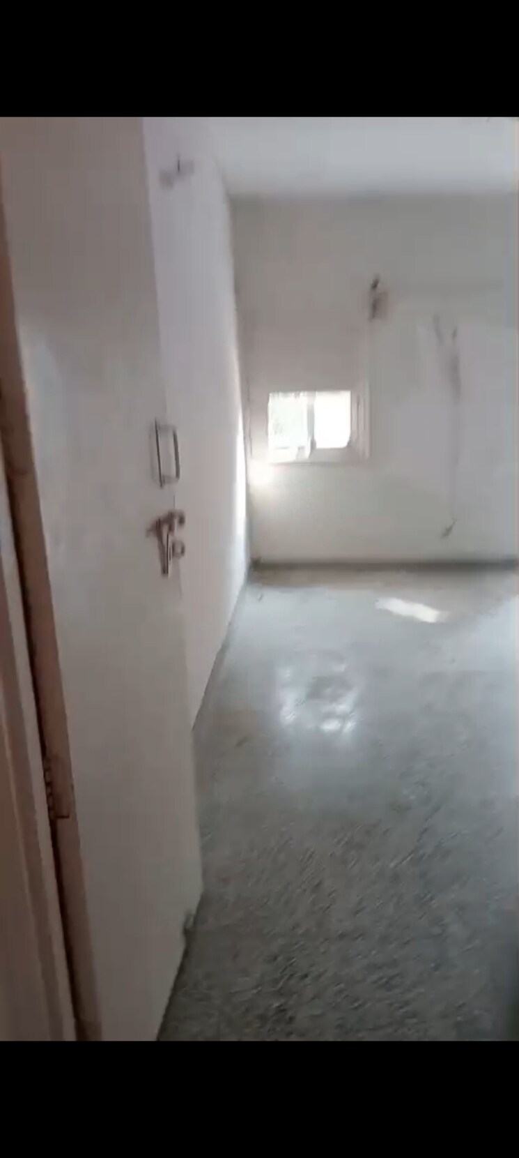 undefined, arun-vihar 2.5 Bedroom 1150 Sq.Ft. Apartment In Sector 29 Noida 9742750