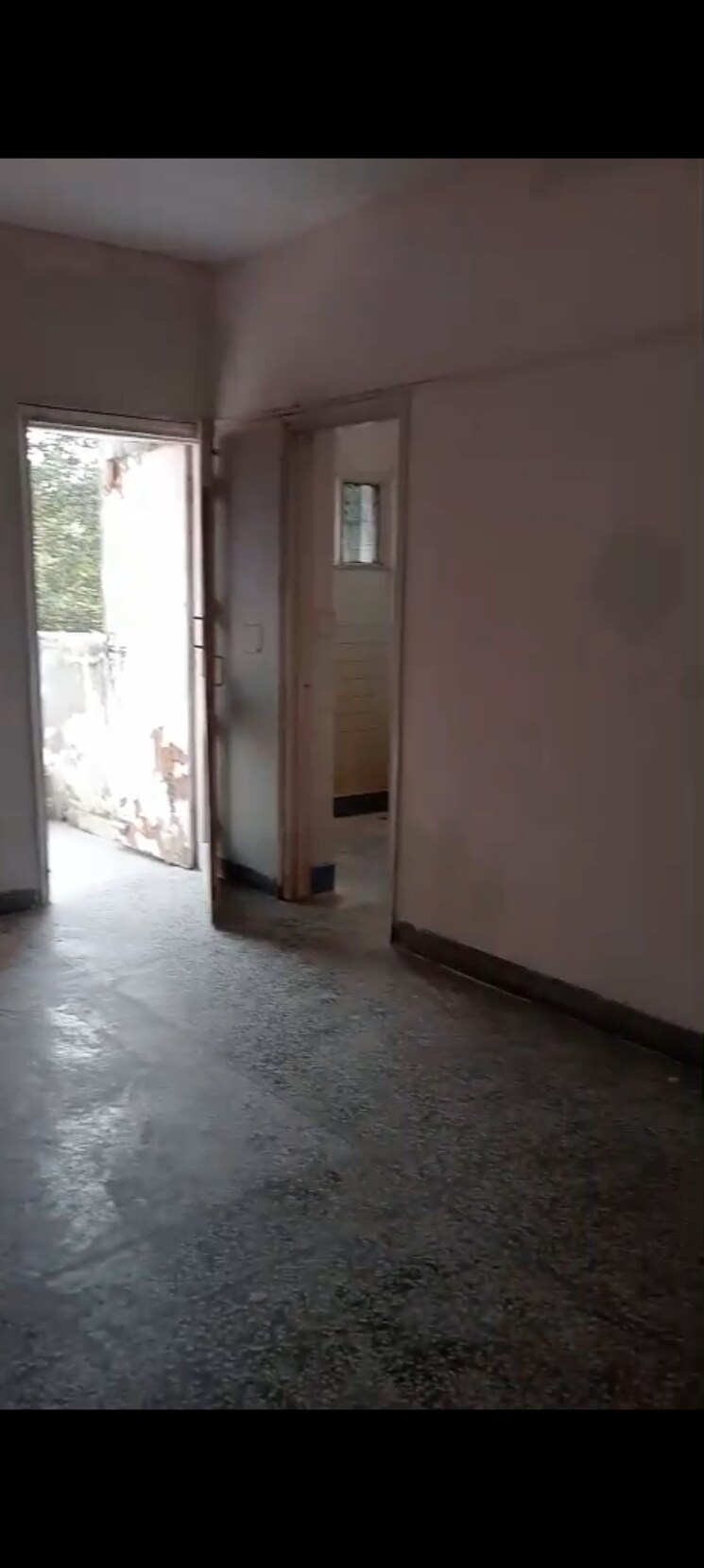 Room, arun-vihar 2.5 Bedroom 1150 Sq.Ft. Apartment In Sector 29 Noida 9742750