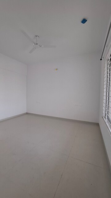 Room in 3 BHK Apartment at Punawale – for Rent