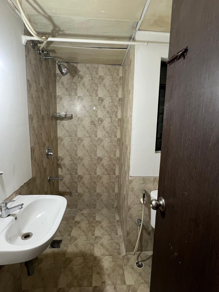 Bathroom, patel-smondoville 2 Bedroom 940 Sq.Ft. Apartment In Electronic City Bangalore 9742795