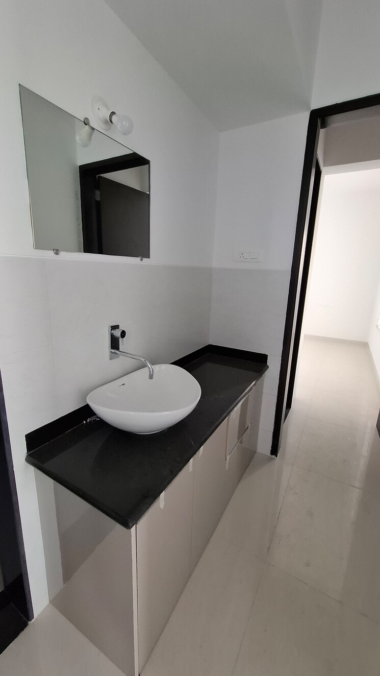 Bathroom, punawale 3 Bedroom 1512 Sq.Ft. Apartment In Punawale Pune 9742802