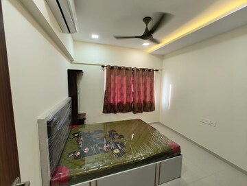 Bedroom in 2 BHK Apartment at Omkar Signet, Malad East – for Rent