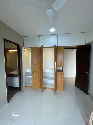 Bedroom in 3 BHK Apartment at Kalpataru Magnus, Bandra East – for Rent