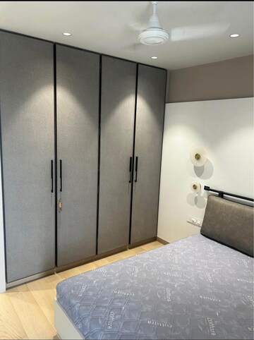 Room in 3 BHK Apartment at Indiabulls One Indiabulls, Pokhran Road No Two – for Rent