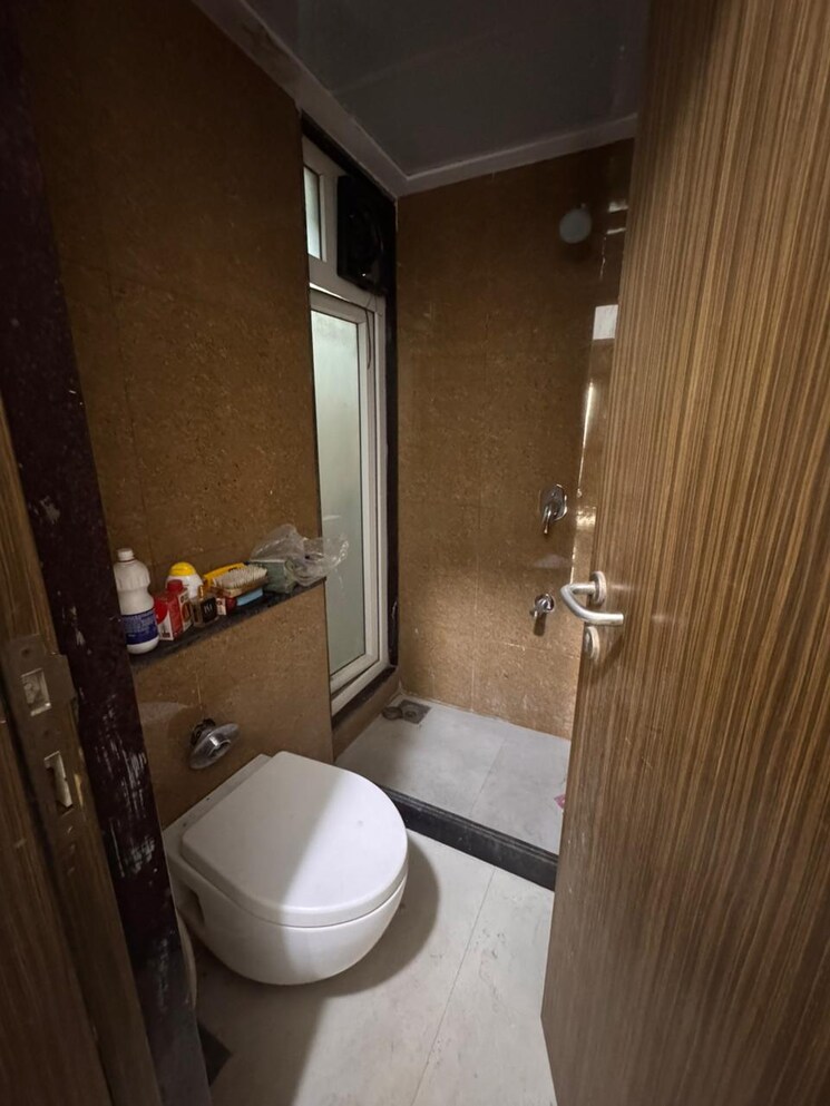 Bathroom, karan-suncoast 2 Bedroom 1100 Sq.Ft. Apartment In Bavdhan Pune 9742862