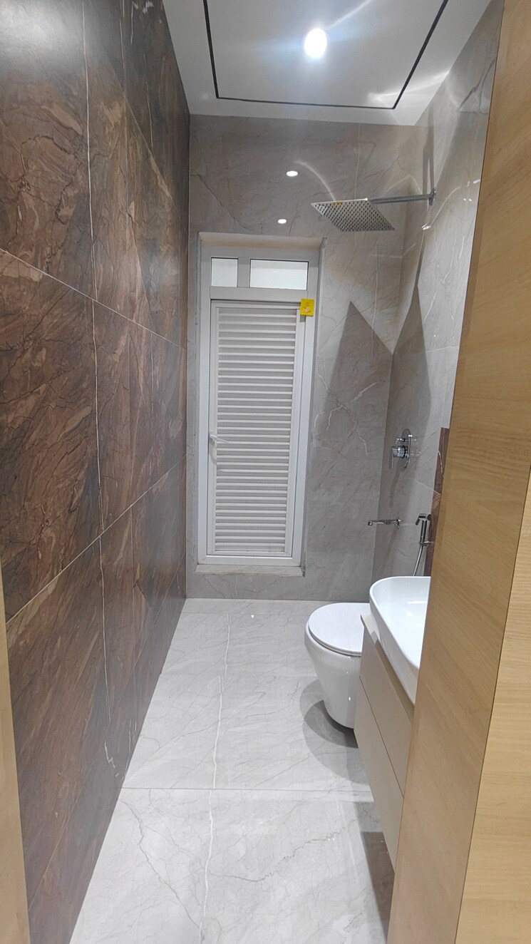Bathroom, ruparel-urbana 2 Bedroom 595 Sq.Ft. Apartment In Kurla Mumbai 9742910