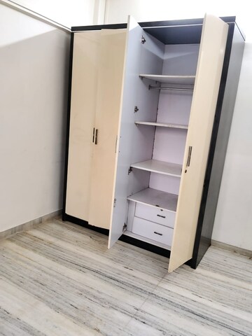 2 BHK Apartment For Rent in Kamal Apartments Kandivali, Kandivali West