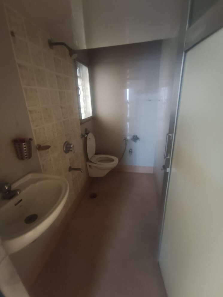 Bathroom, daze-apartment 3 Bedroom 1400 Sq.Ft. Apartment In Malad West Mumbai 9742960