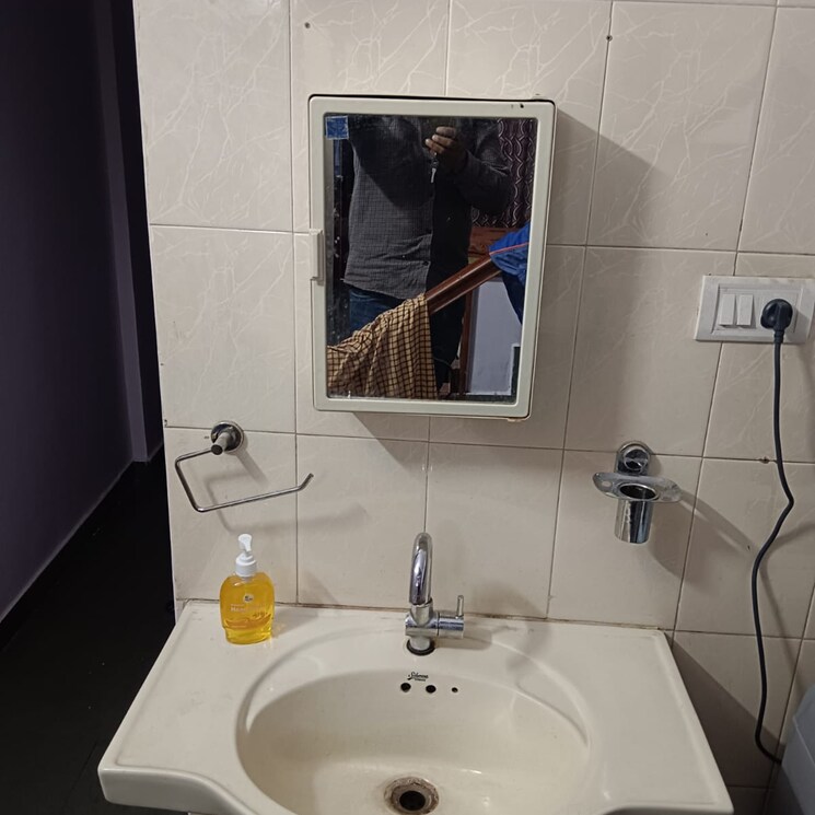 Bathroom, goregaon west Pg For Boys In Goregaon West 9742974