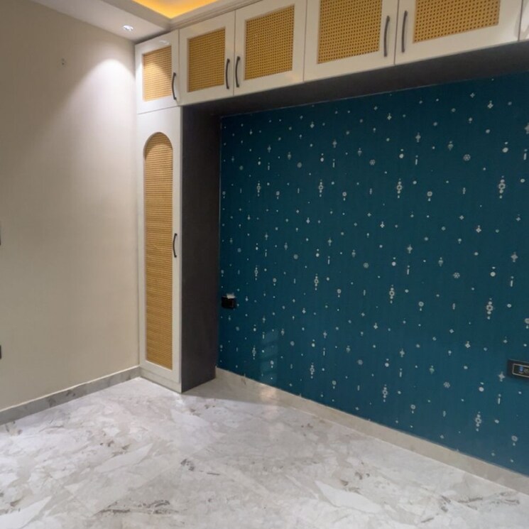 Room, uttam nagar 2 Bedroom 60 Sq.Yd. Builder Floor In Uttam Nagar Delhi 9742983