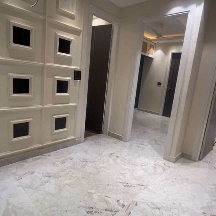 undefined, uttam nagar 2 Bedroom 60 Sq.Yd. Builder Floor In Uttam Nagar Delhi 9742983