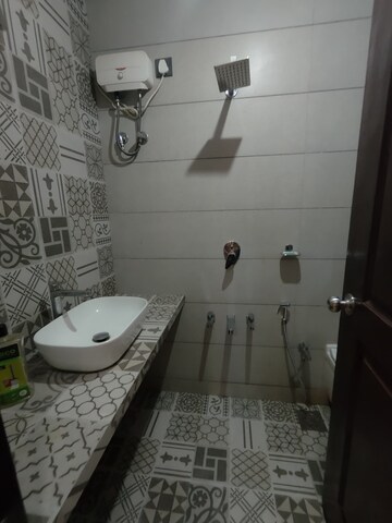 Bathroom in 2 BHK Apartment at Raunak Unnathi Gardens, Pokhran Road No One – for Rent