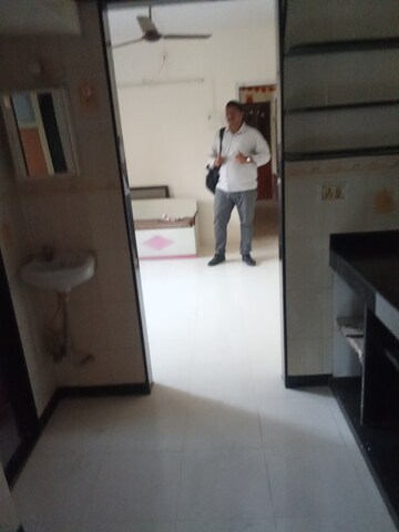 Furnished Amenities in 1 BHK Apartment at Sagar Sangeet CHS, Borivali West – for Rent