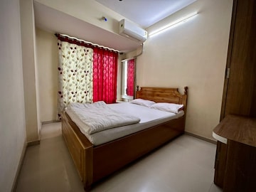 Bedroom in 2.5 BHK Apartment at Newa Garden, Airoli Sector 20 – for Rent
